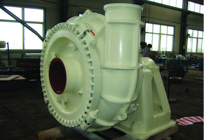 Horizontal dredge pump